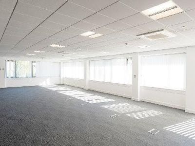 Property Image for 6 Elmwood, Chineham Park, Basingstoke, RG24 8WG