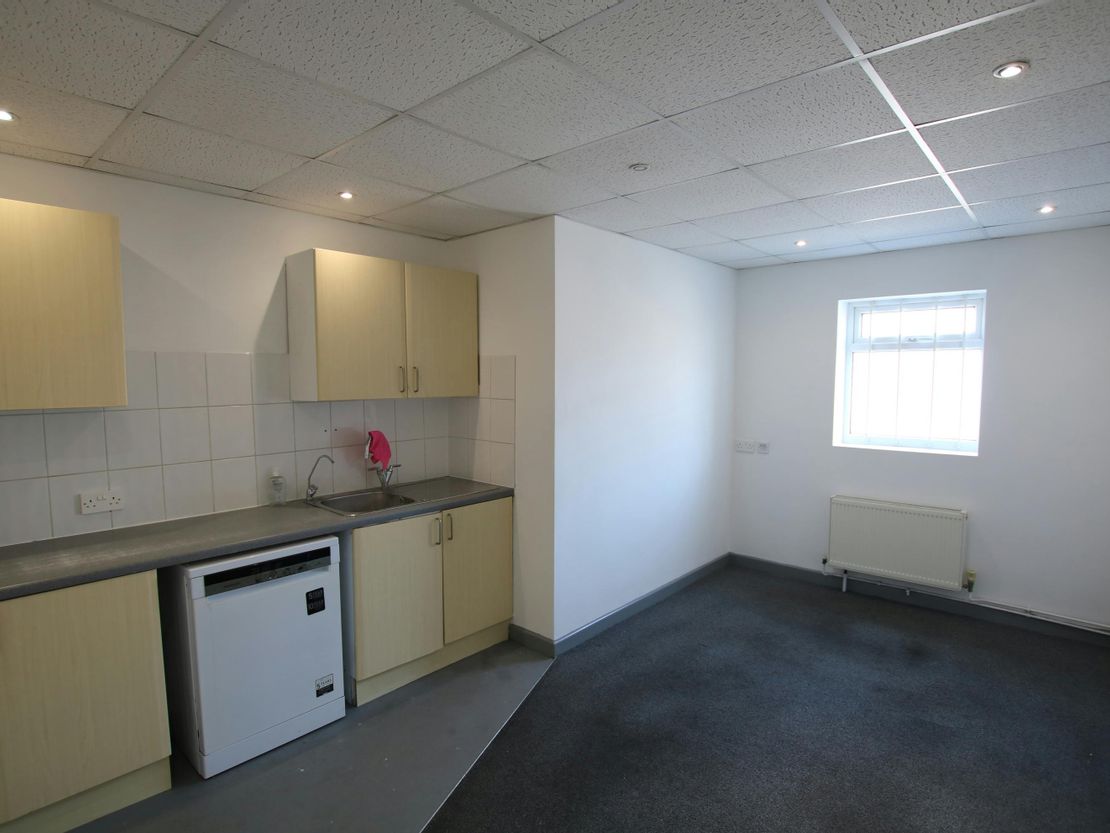 Unit 11B Dawkins Road, Poole, BH15 4JP