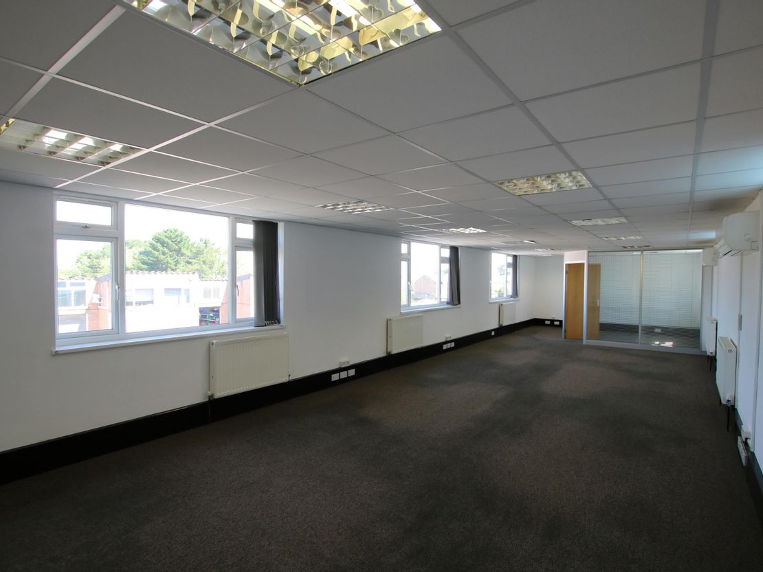 Unit 11B Dawkins Road, Poole, BH15 4JP