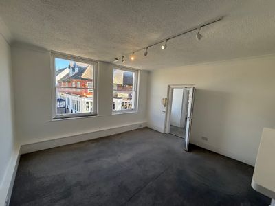 Property Image for 71 High Street, Burnham, Slough, Buckinghamshire, SL1 7JX