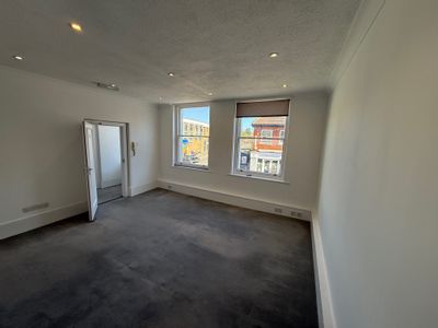 Property Image for 71 High Street, Burnham, Slough, Buckinghamshire, SL1 7JX