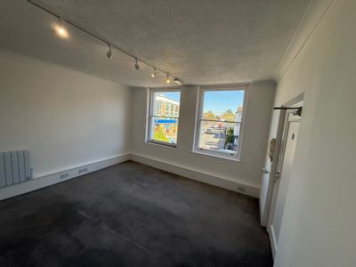 Property Image for 71 High Street, Burnham, Slough, Buckinghamshire, SL1 7JX