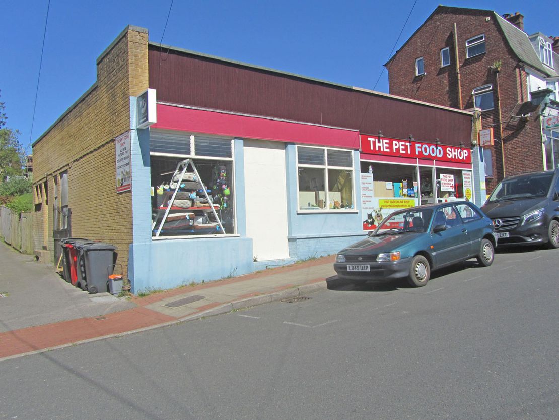 The Pet Store, Station Approach, Heathfield