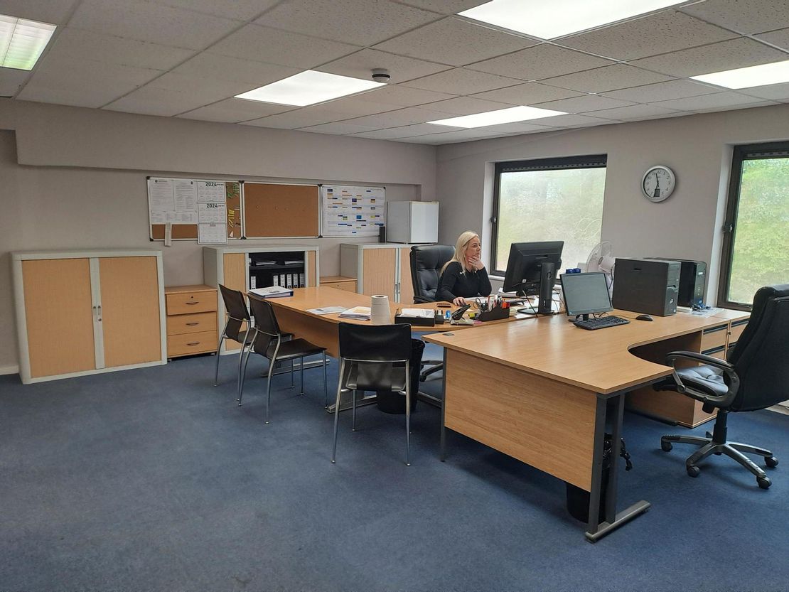 5 Mundells Industrial Estate, Welwyn Garden City, Hertfordshire, AL7 1EW