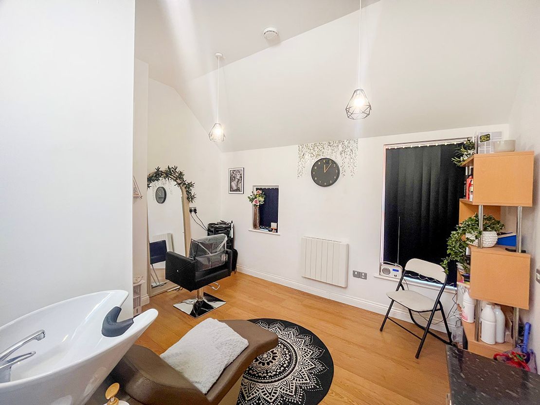 The Studio, Rear of 41 Camp Road, Farnborough, GU14 6EN