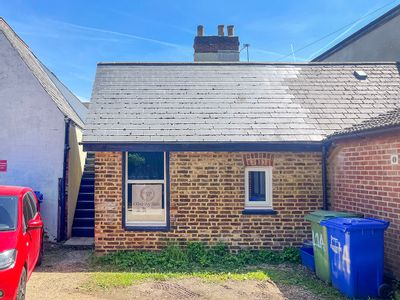 Property Image for The Studio, Rear of 41 Camp Road, Farnborough, GU14 6EN