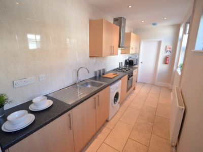 Property Image for 51 Windsor Street, Beeston, Nottingham, Nottinghamshire, NG9 2BW