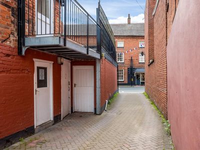 Property Image for High Street, Alcester B49 5AF