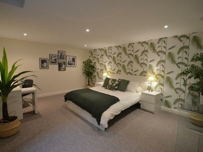 Property Image for 87 Wollaton Road, Beeston, Nottingham, Nottinghamshire, NG9 2NG