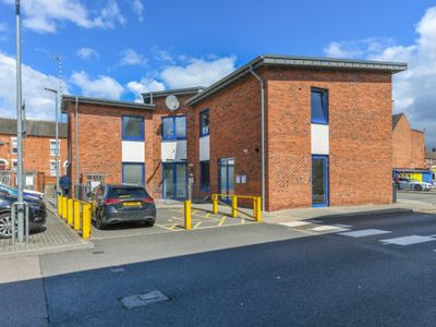 Property Image for 87 Wollaton Road, Beeston, Nottingham, Nottinghamshire, NG9 2NG