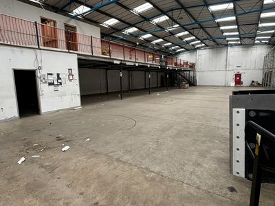 Property Image for Units 5A and 5B Motorway Industrial Estate, Babbage Road, Stevenage, SG1 2TU