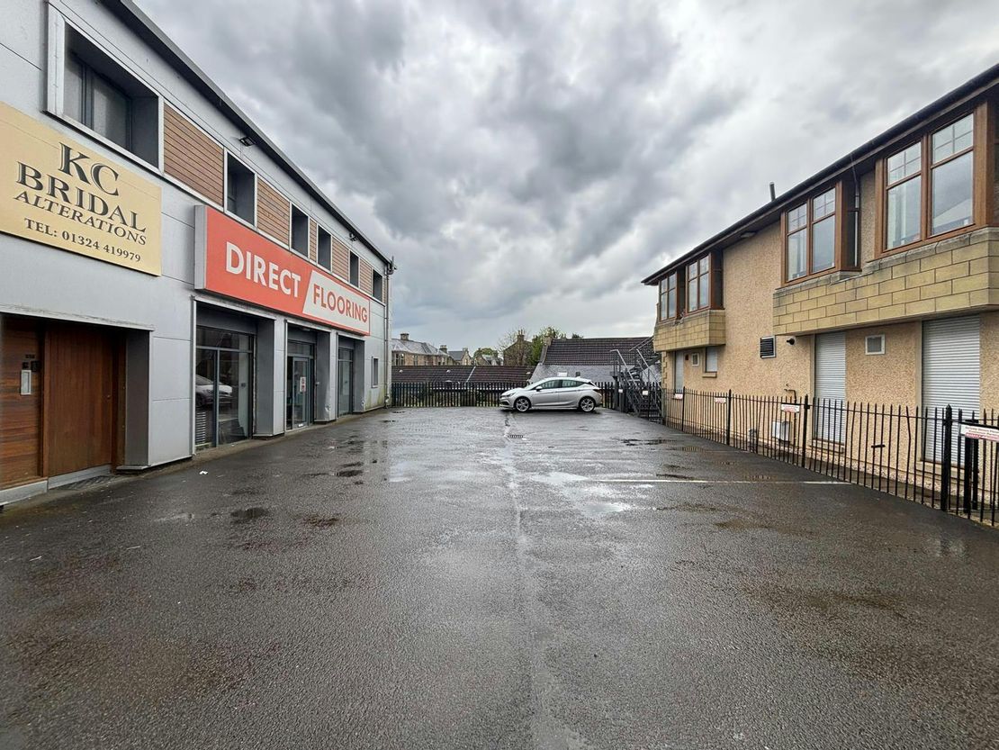 11 Dundee Court, Falkirk, FK1 1PW