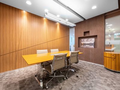 Property Image for Wren Avenue, Hillingdon House, Uxbridge, Greater London, United Kingdom, UB10 0FD