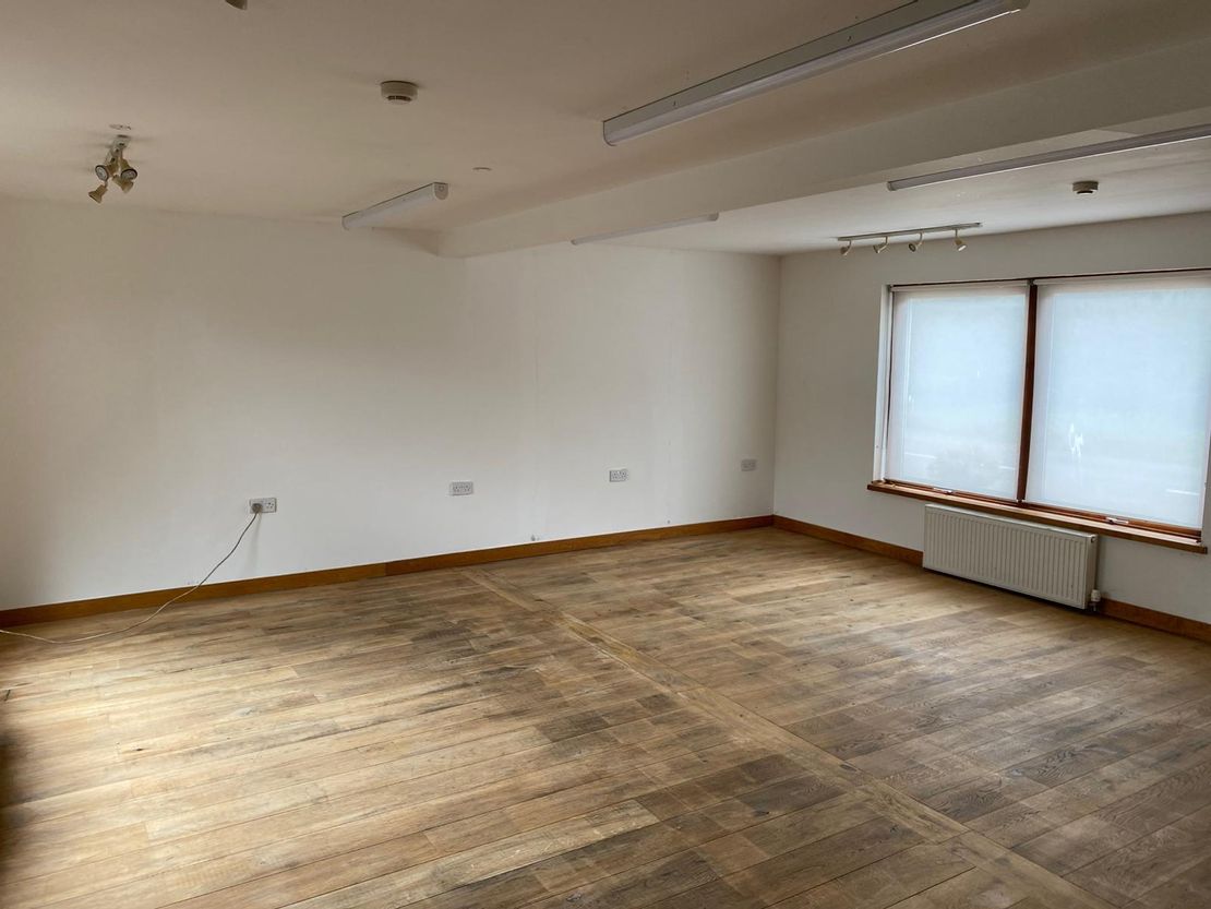 2 Cupar Road, Pitscottie, Cupar, Fife, KY15 5TB
