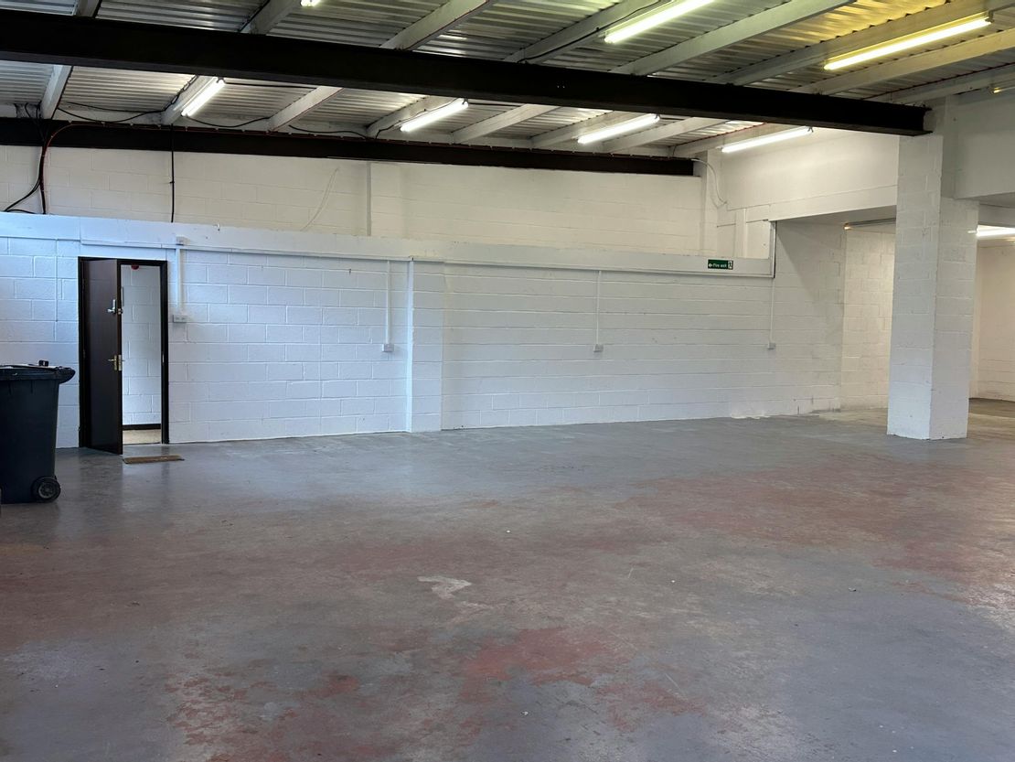 Runway Farm, Honiley Road, Kenilworth, CV8 1NQ