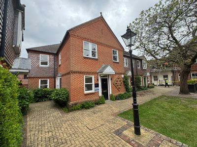 Property Image for 10 Borelli Yard, Farnham, GU9 7NU