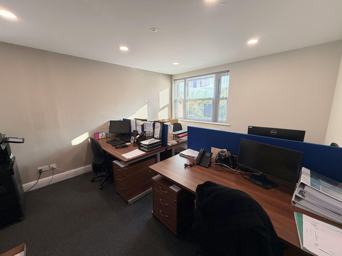 10 Borelli Yard, Farnham, GU9 7NU