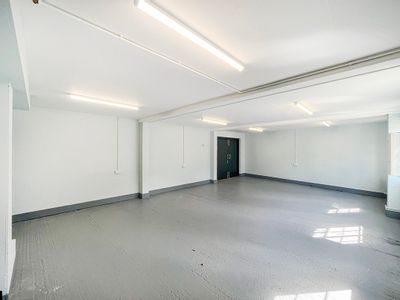 Property Image for Unit F Weyvern Place, Weyvern Park, Peasmarsh, Guildford, GU3 1LZ