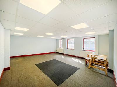 Property Image for Unit F Weyvern Place, Weyvern Park, Peasmarsh, Guildford, GU3 1LZ
