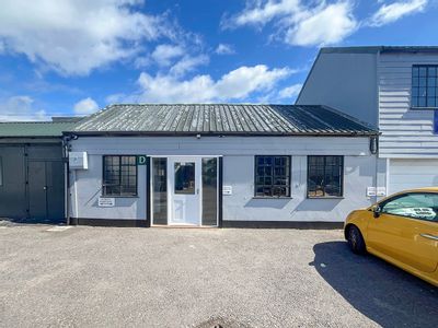 Property Image for Unit D Weyvern Place, Weyvern Park, Peasmarsh, Guildford, GU3 1LZ