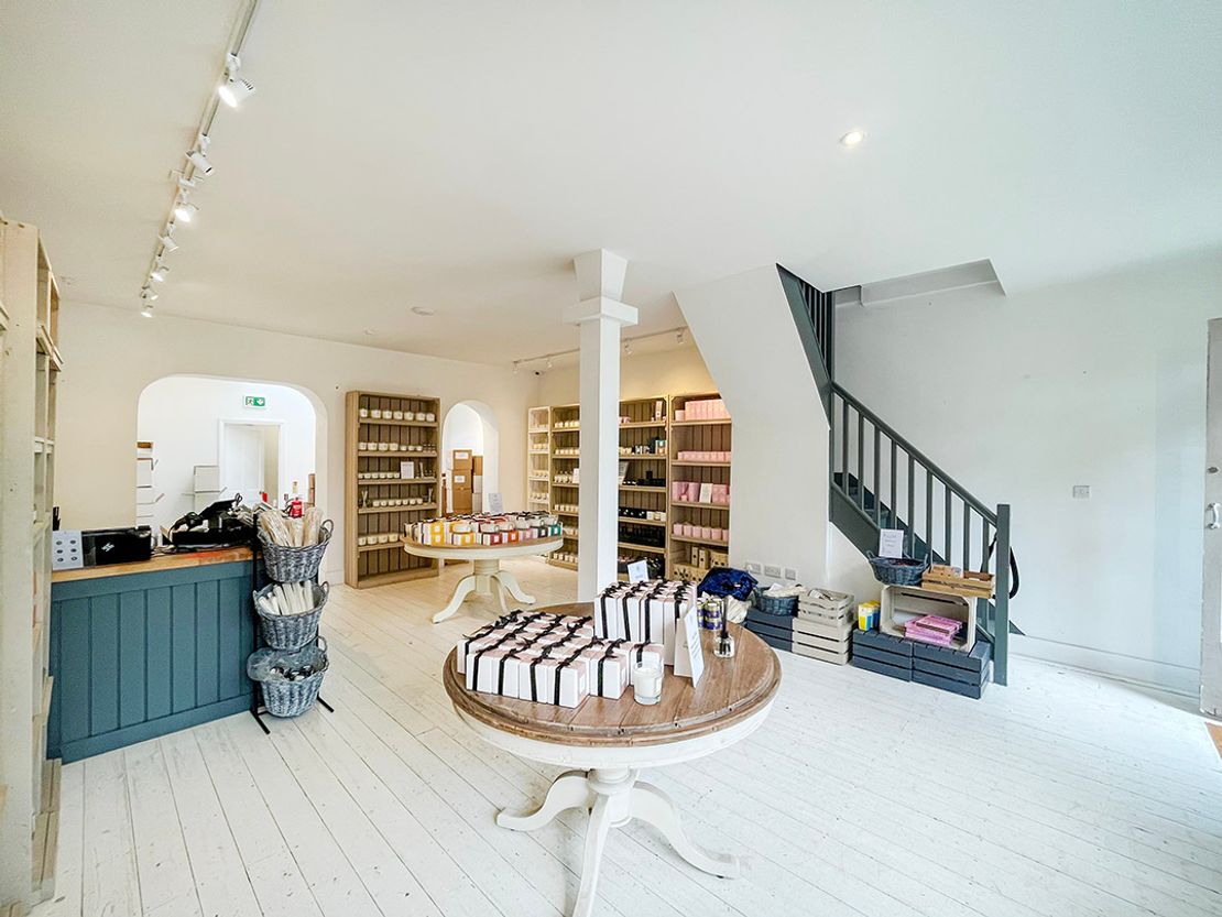38 Downing Street, Farnham, GU9 7PH