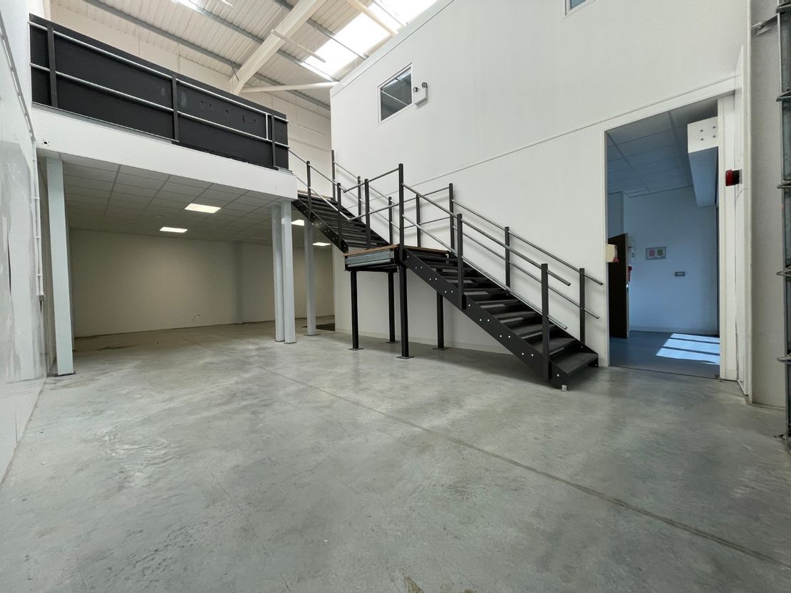 Unit 22, Carlton Business Park, Carlton Road, Ashford, Kent, TN23 1DP