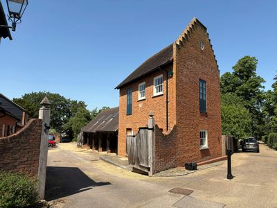 Property Image for 4 Carters Row, Hatfield Park, Hatfield, AL9 5NB