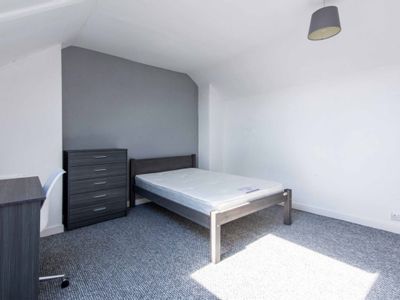 Property Image for 28 Marlborough Street, Dunkirk, Nottingham, Nottinghamshire, NG7 2LE