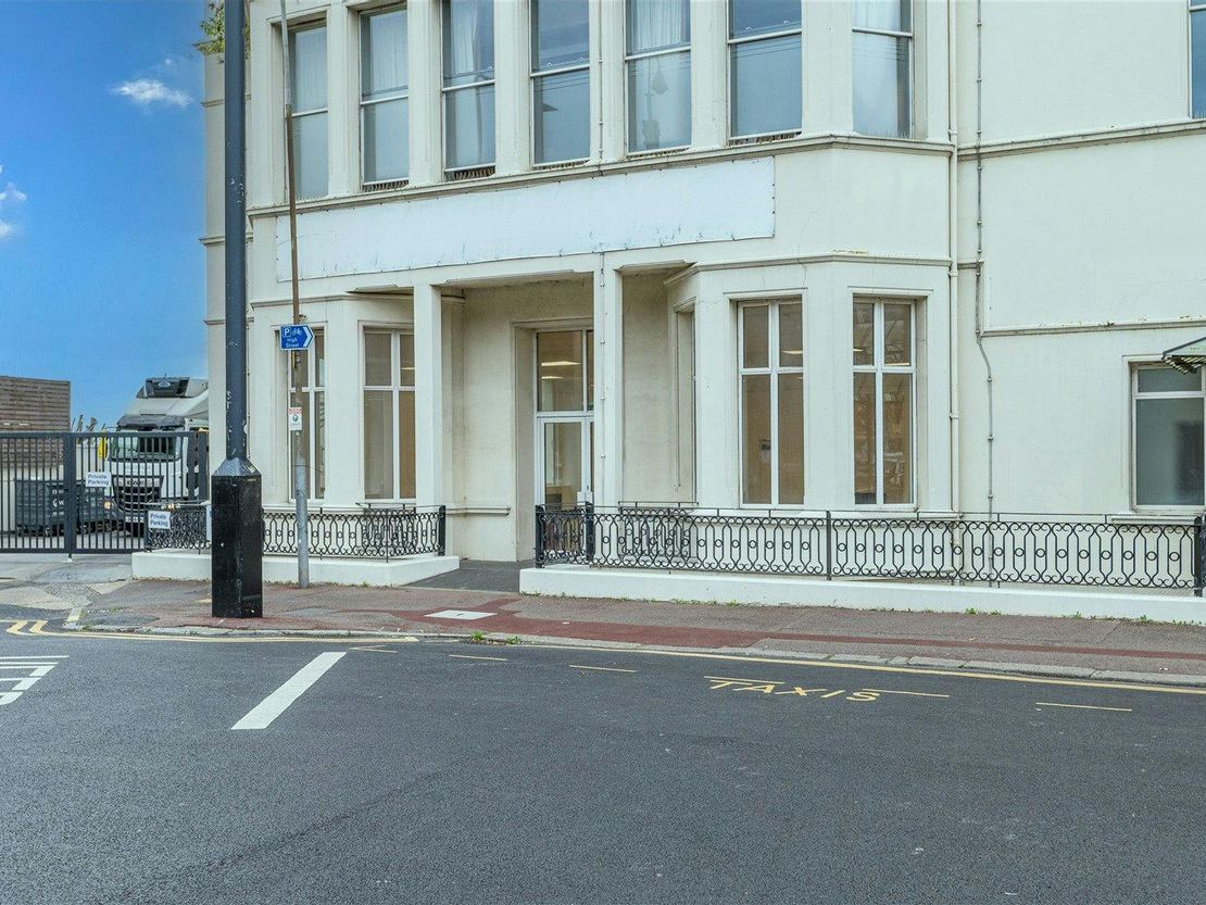 46146, Church Road, The Palace, SS1 2AJ