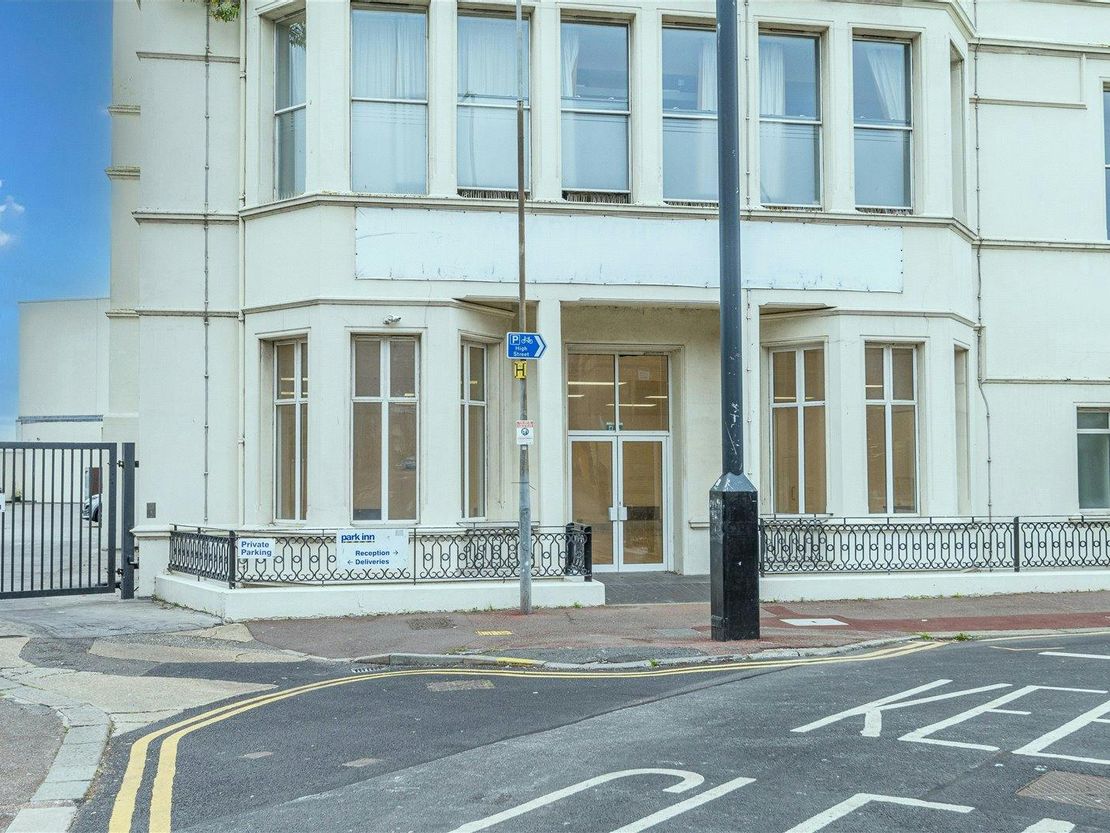 46146, Church Road, The Palace, SS1 2AJ