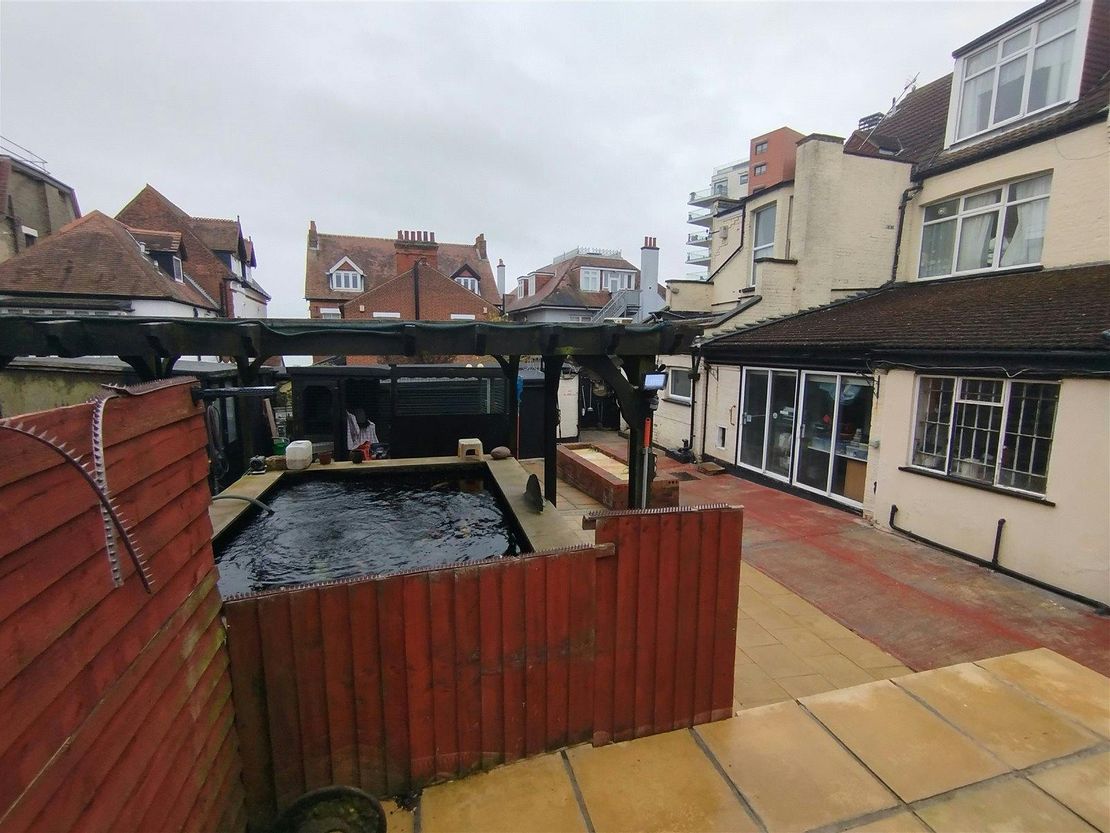 4, Grosvenor Road, Westcliff-on-Sea, SS0 8EN