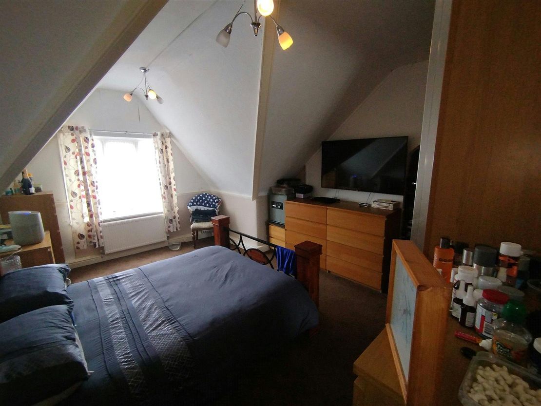 4, Grosvenor Road, Westcliff-on-Sea, SS0 8EN