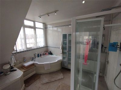 Property Image for 4, Grosvenor Road, Westcliff-on-Sea, SS0 8EN