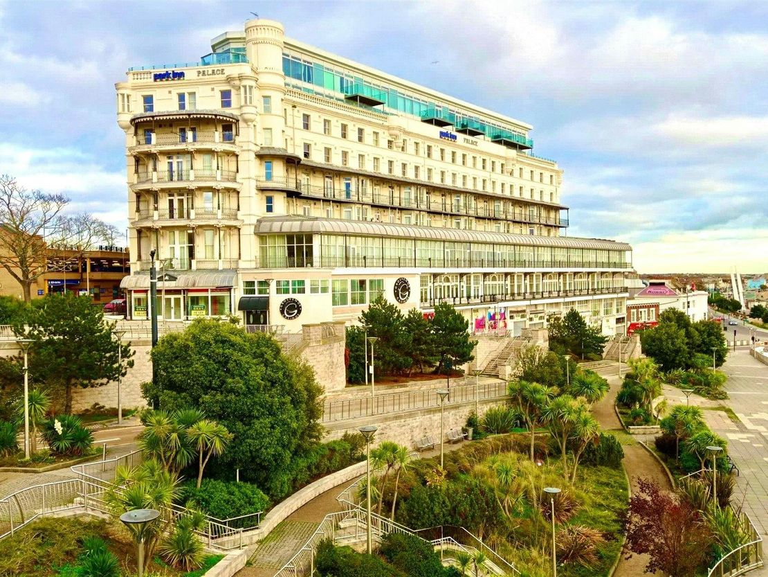 9, Pier Hill, The Palace, SS1 2AJ