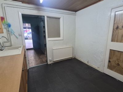 Property Image for 109 Chanterlands Avenue, Hull, East Yorkshire, HU5 3TG