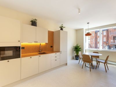 Property Image for 192 Vauxhall Bridge Rd, London SW1V 1DX