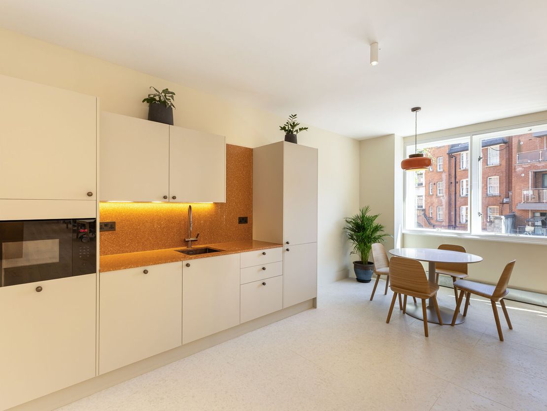 192 Vauxhall Bridge Rd, London SW1V 1DX