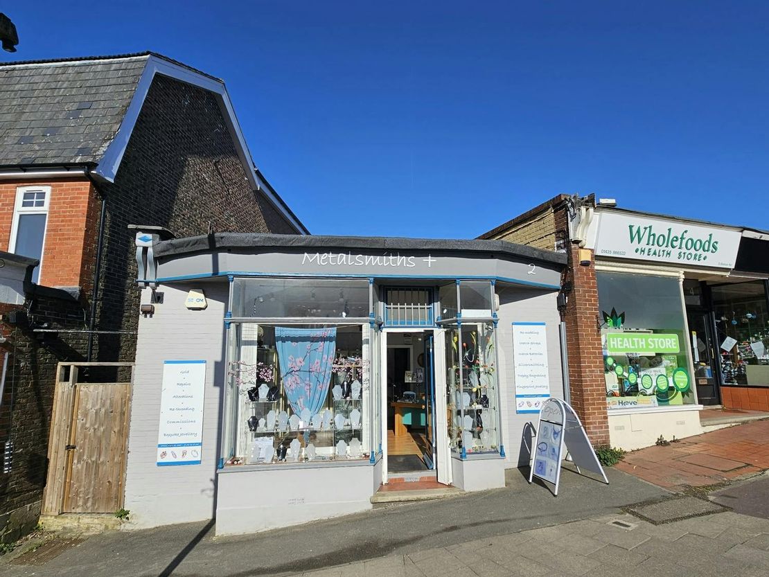 2 Station Approach, Heathfield, TN21 8LG