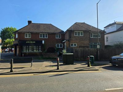 Property Image for 178 Tonbridge Road, Hildenborough, Tonbridge, TN11 9HP