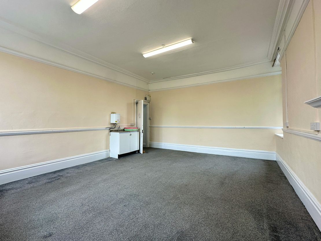 Chews House, High Street South, Dunstable, LU6 3SF