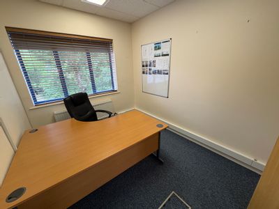 Property Image for 10 West Links, Tollgate, Chandler's Ford, Eastleigh, Hampshire, SO53 3TG