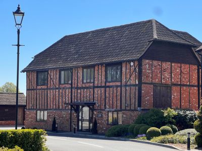 Property Image for Sussex Barn Ashridgewood Pl, Warren House Rd, Wokingham RG40 5BS
