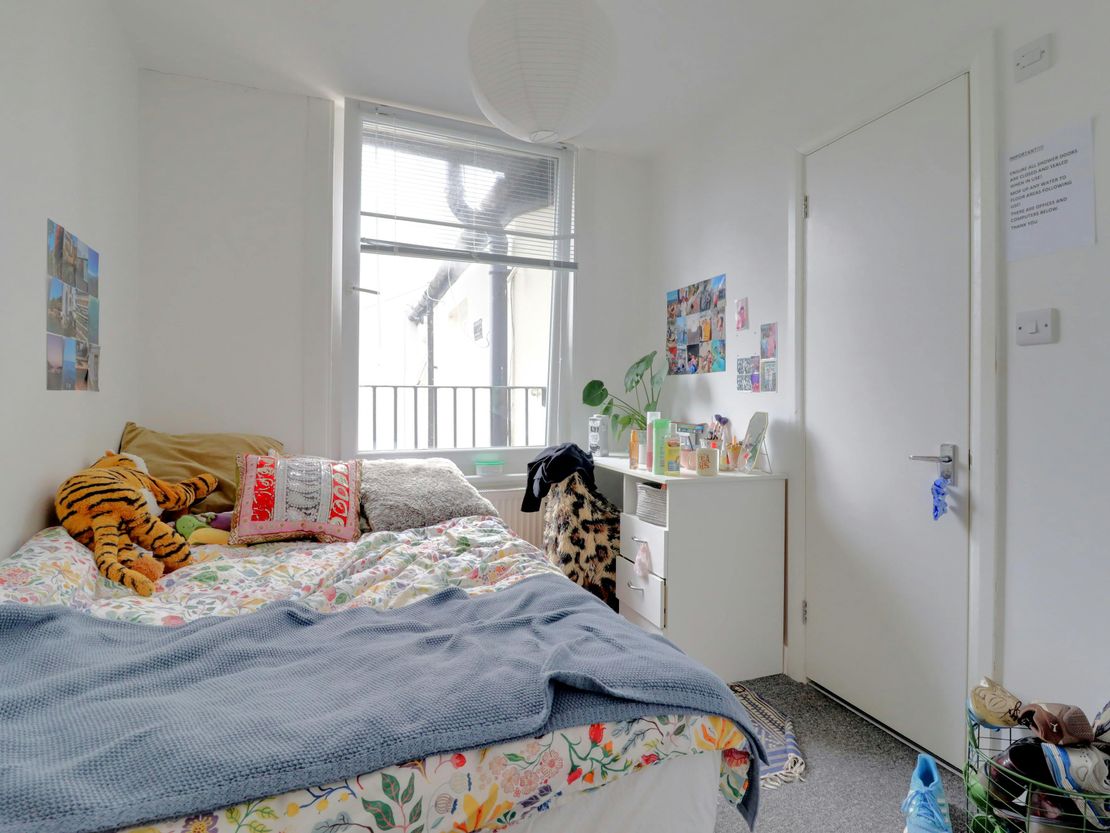 74 Lewes Road, Brighton, BN2 3HZ