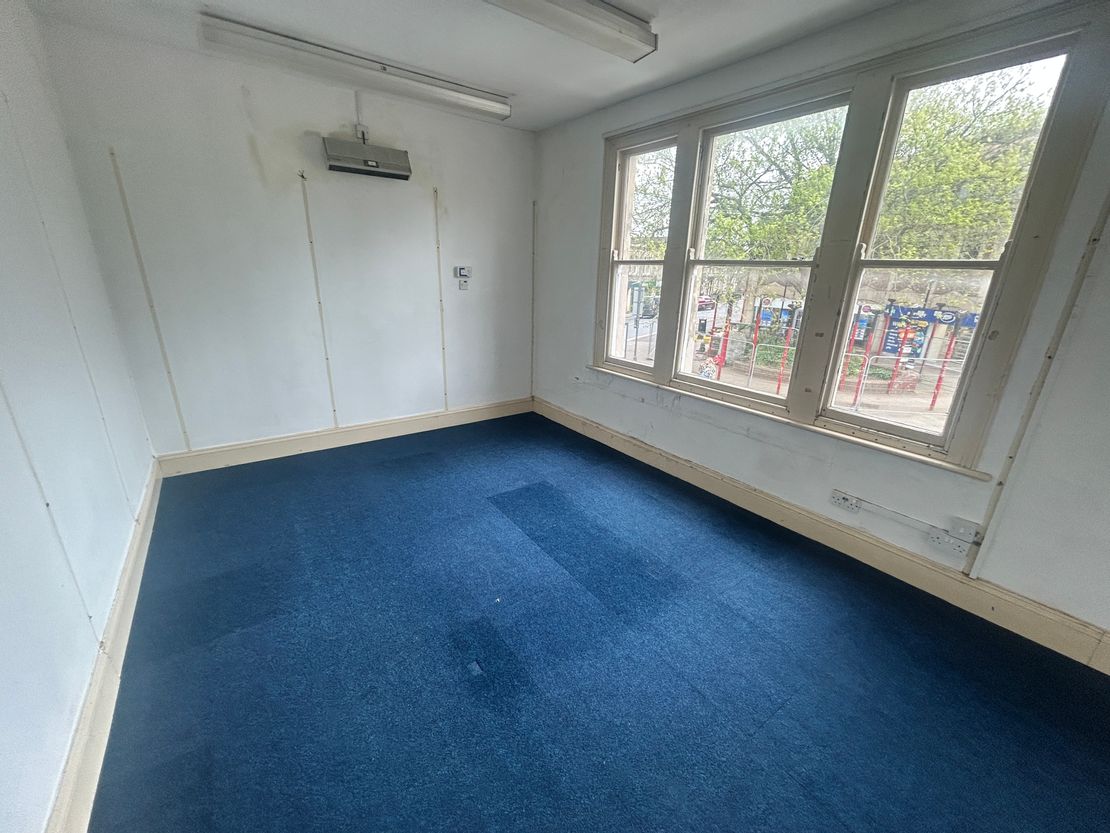 1 Station Road, Clevedon, BS21 6NH