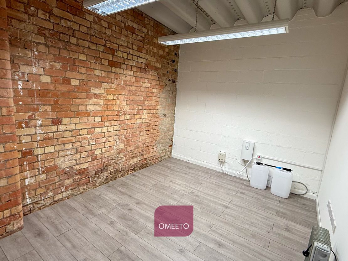17 Derwent Business Centre, Clarke Street, Derby, Derbyshire, DE1 2BU