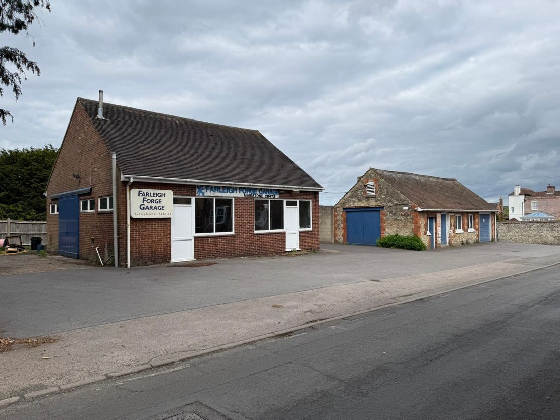 Farleigh Forge Garage, Lower Road, East Farleigh, Maidstone, Kent, ME15 0JS