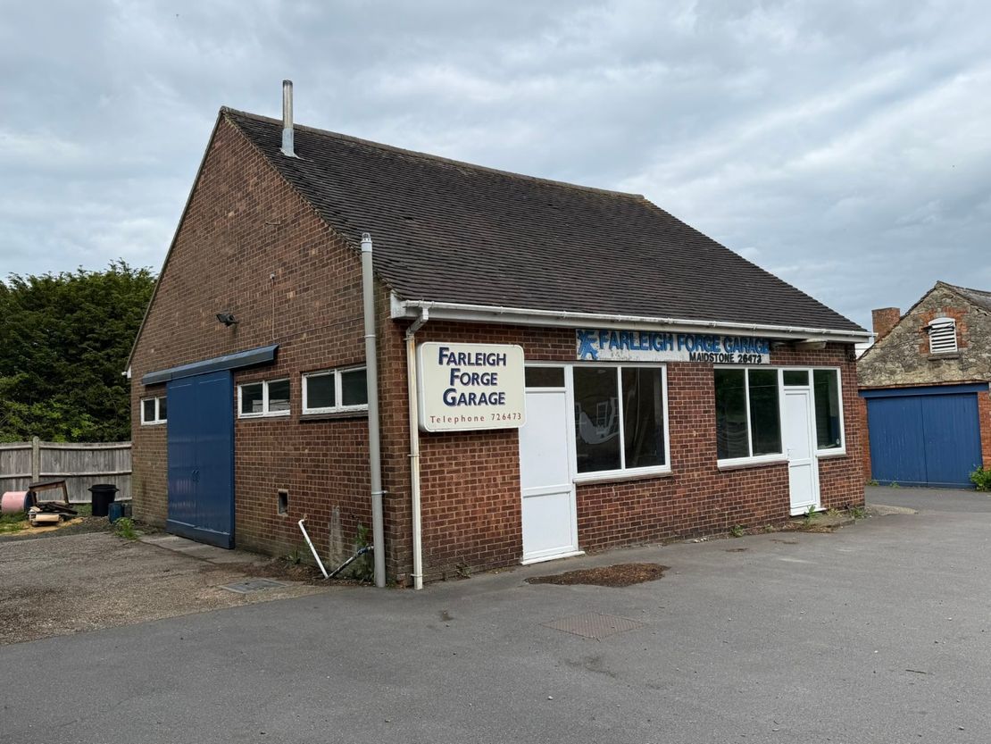 Farleigh Forge Garage, Lower Road, East Farleigh, Maidstone, Kent, ME15 0JS