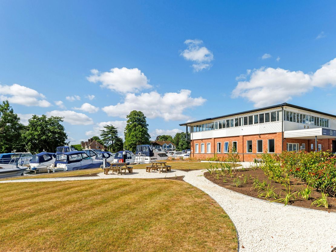 First Floor, Marine House, Sutton Road, Cookham Bridge, SL6 9SN