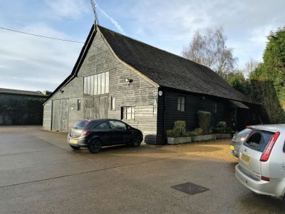 Property Image for First Floor, The Old Barn, Kings Lane, Maidenhead, SL6 9AY