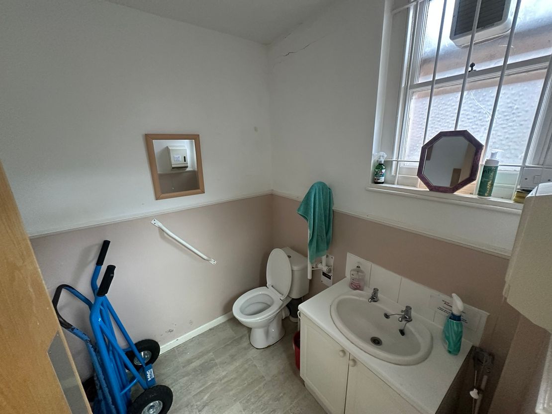 8-9 Station Parade, Eastbourne, East Sussex, BN21 1BE